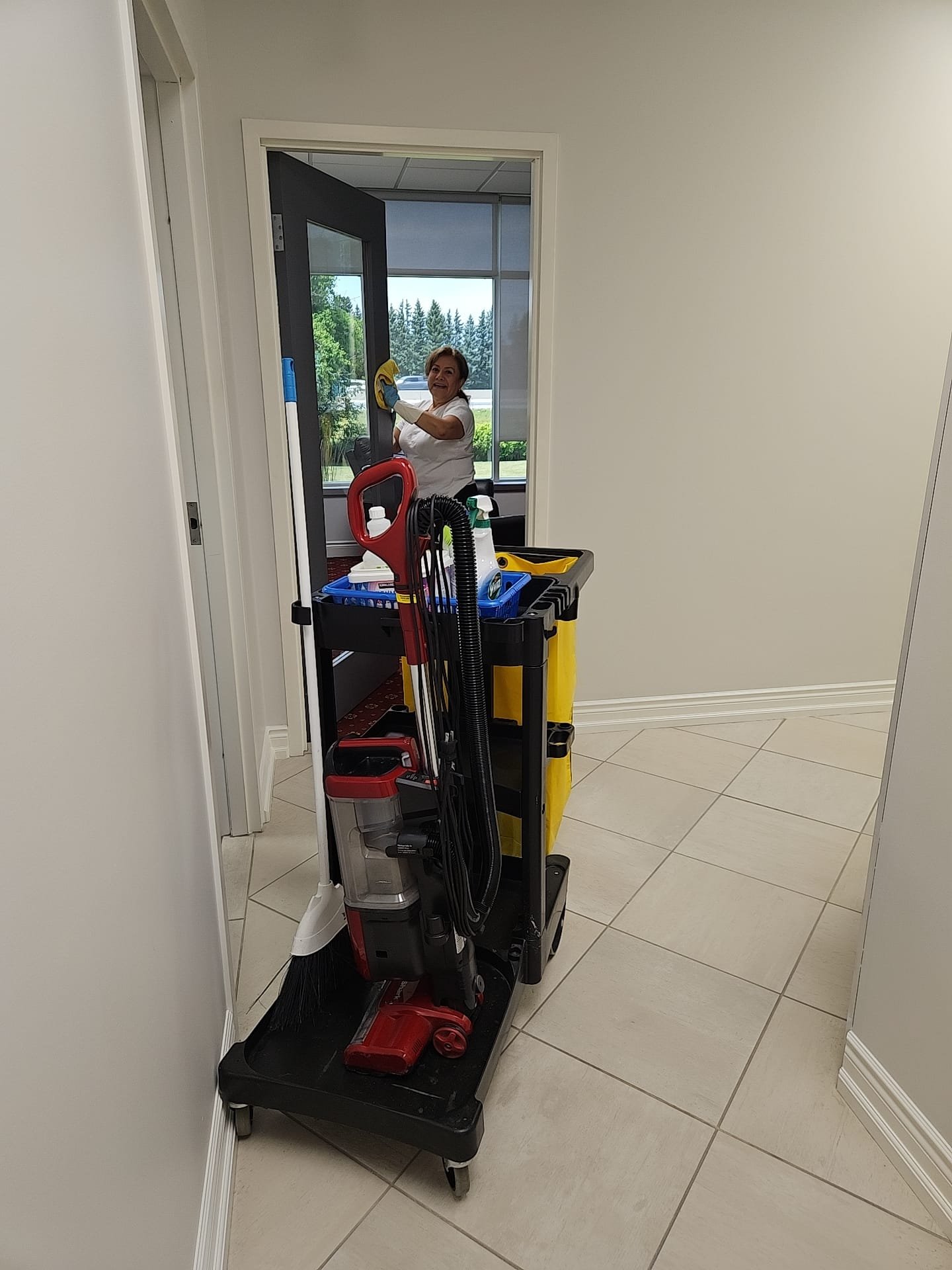 Detailed deep cleaning service
